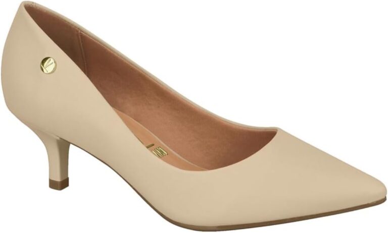 Scarpin nude e fechamento