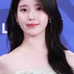IU (Lee Ji-eun)